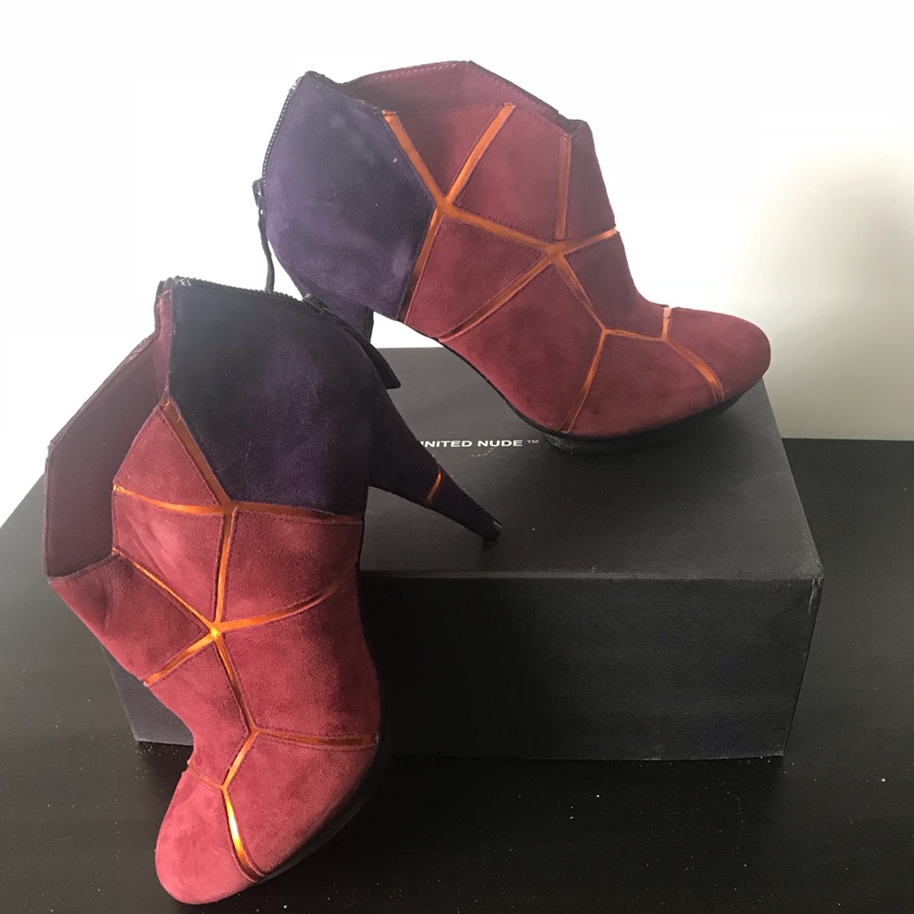 NWT Unites Nude Mosiac boot